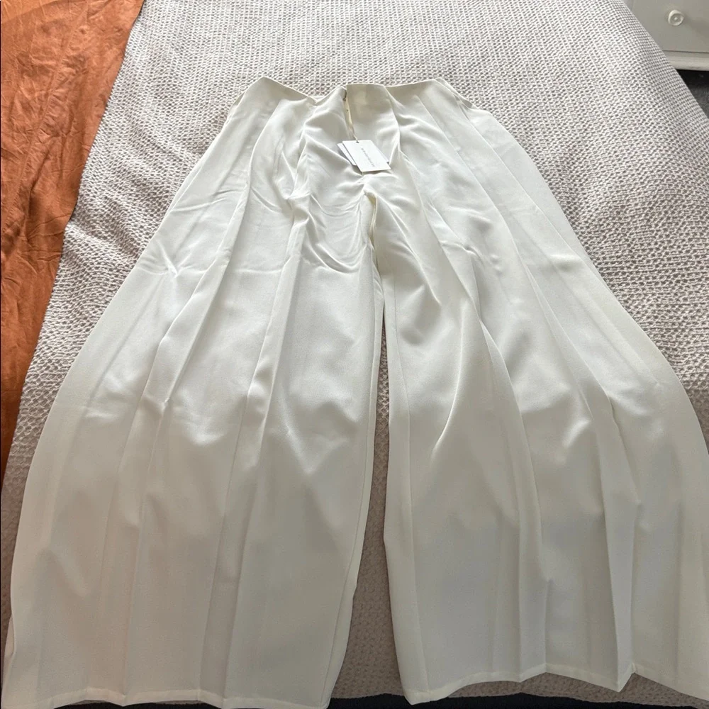 Commense Pleated High Waist Wide Leg Pants - Picture 2 of 6